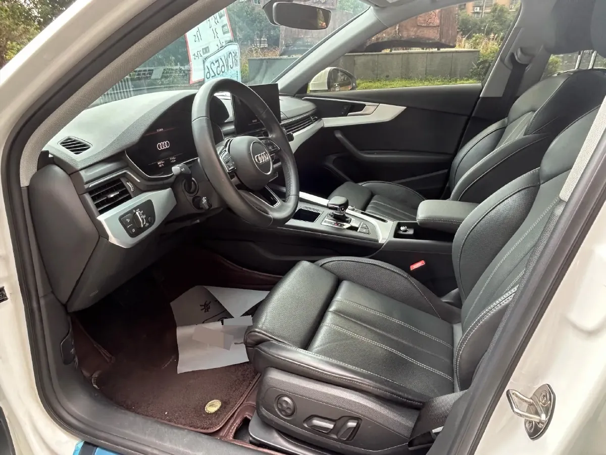 2023 Audi A4L 2.0T 190HP L4 7DCT,autocango,china used car exporter,china ev exporter,chinese used car exporter,chinese used ev exporter