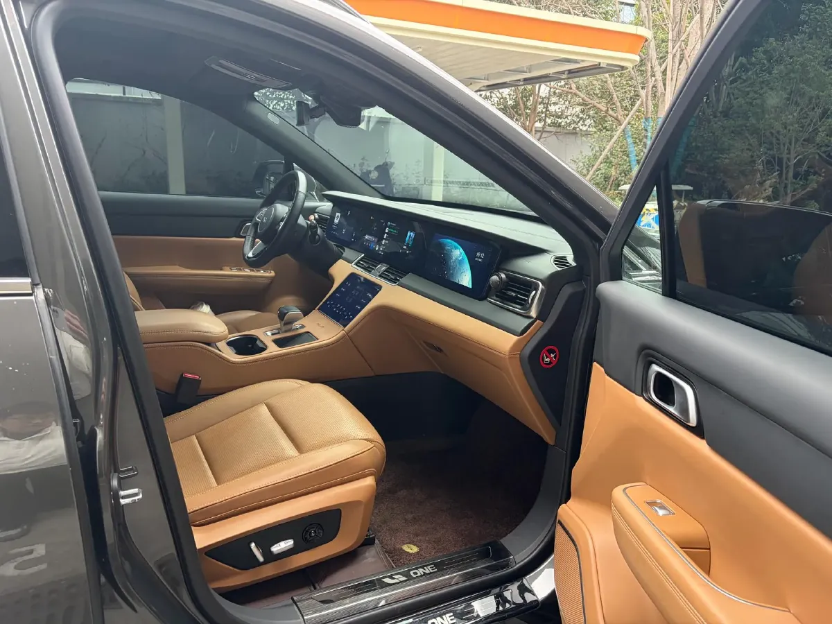 2021 Li ONE Range Extended 131HP REEV 40.5KWH,autocango,china used car exporter,china ev exporter,chinese used car exporter,chinese used ev exporter