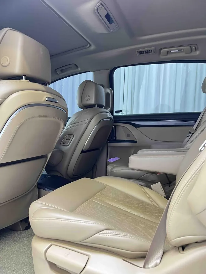 2021 Buick GL8 2.0T 237HP L4 9AT,autocango,china used car exporter,china ev exporter,chinese used car exporter,chinese used ev exporter