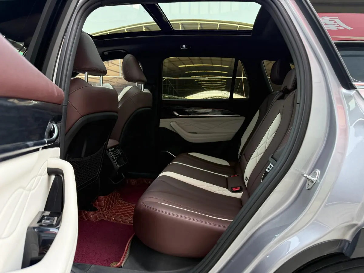 2021 Geely Monjaro 2.0T 218HP L4 7DCT,autocango,china used car exporter,china ev exporter,chinese used car exporter,chinese used ev exporter