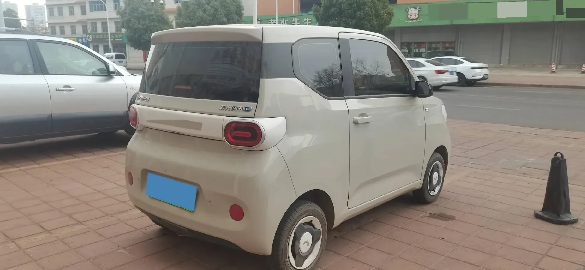 2024 WuLing HongGuang MINI EV BEV 17.3KWH,autocango,china used car exporter,china ev exporter,chinese used car exporter,chinese used ev exporter