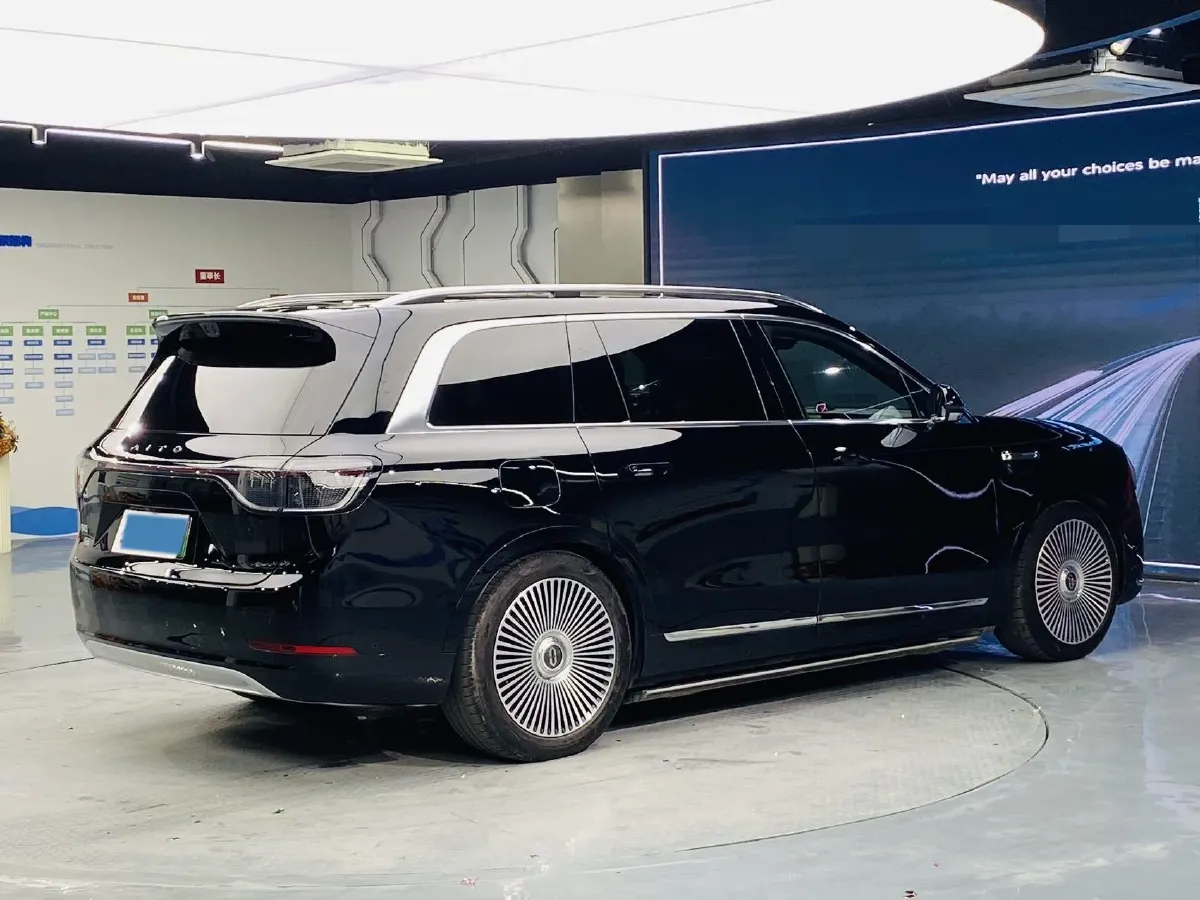 2025 AITO AITO M9 REEV 160HP REEV 52KWH,autocango,china used car exporter,china ev exporter,chinese used car exporter,chinese used ev exporter