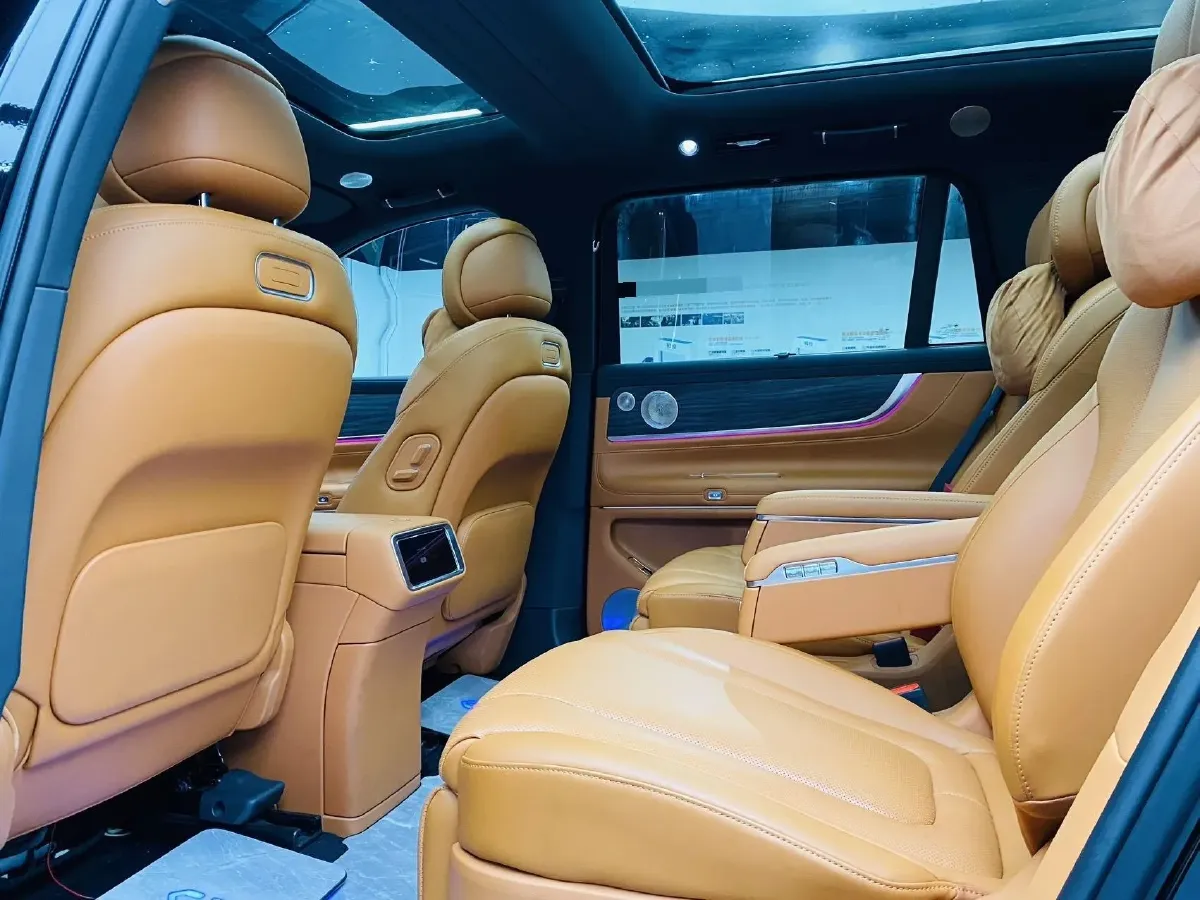 2025 AITO AITO M9 REEV 160HP REEV 52KWH,autocango,china used car exporter,china ev exporter,chinese used car exporter,chinese used ev exporter