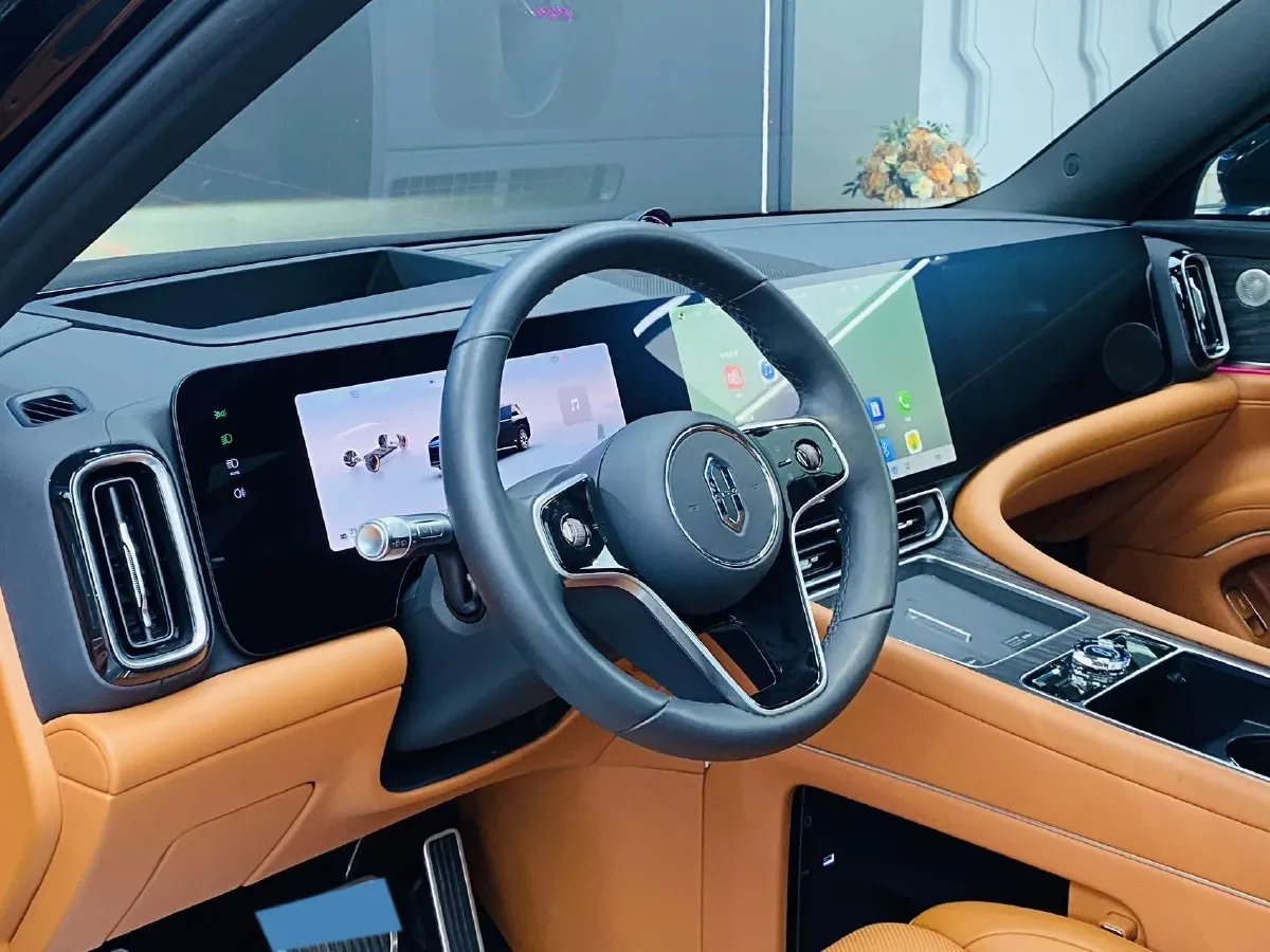 2025 AITO AITO M9 REEV 160HP REEV 52KWH,autocango,china used car exporter,china ev exporter,chinese used car exporter,chinese used ev exporter