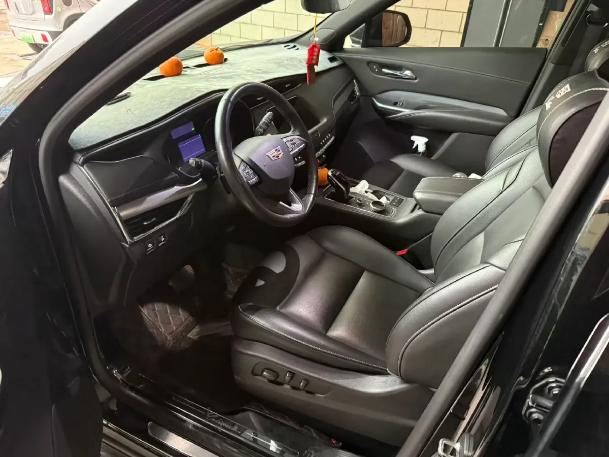 2020 Cadillac XT4 2.0T 237HP L4 9AT,autocango,china used car exporter,china ev exporter,chinese used car exporter,chinese used ev exporter