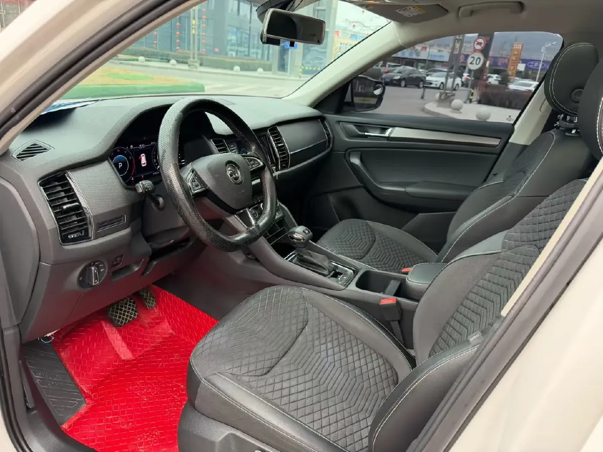 2019 Buick EnvisionPlus 1.5T 169HP L4 7DCT,autocango,china used car exporter,china ev exporter,chinese used car exporter,chinese used ev exporter