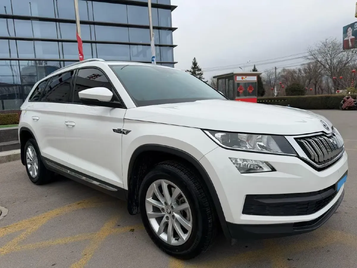 2019 Buick EnvisionPlus 1.5T 169HP L4 7DCT,autocango,china used car exporter,china ev exporter,chinese used car exporter,chinese used ev exporter