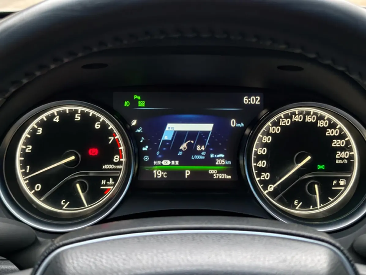 2021 Toyota Camry 2.5L 209HP L4 8AT,autocango,china used car exporter,china ev exporter,chinese used car exporter,chinese used ev exporter