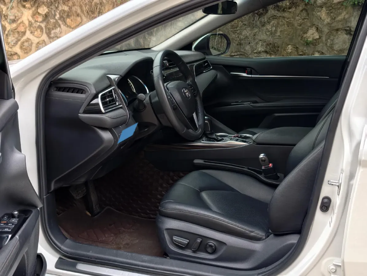 2021 Toyota Camry 2.5L 209HP L4 8AT,autocango,china used car exporter,china ev exporter,chinese used car exporter,chinese used ev exporter