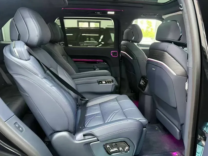 2025 Zeekr 9X 2.0T 279HP L4 1DHT PHEV,autocango,china used car exporter,china ev exporter,chinese used car exporter,chinese used ev exporter