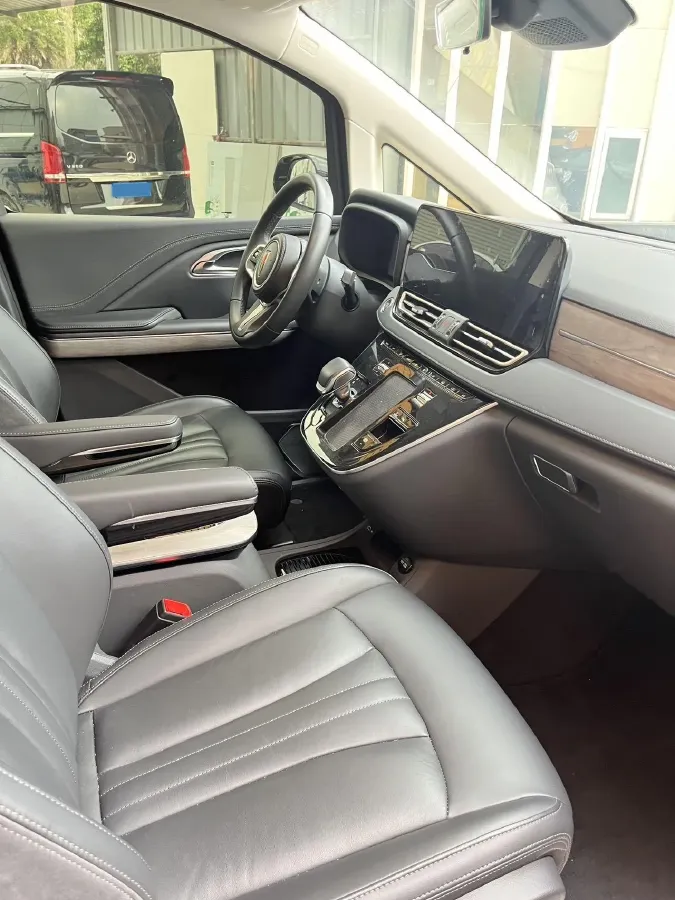 2024 HongQi HQ9 2.0T 163HP L4 1DHT PHEV 20.14KWH,autocango,china used car exporter,china ev exporter,chinese used car exporter,chinese used ev exporter