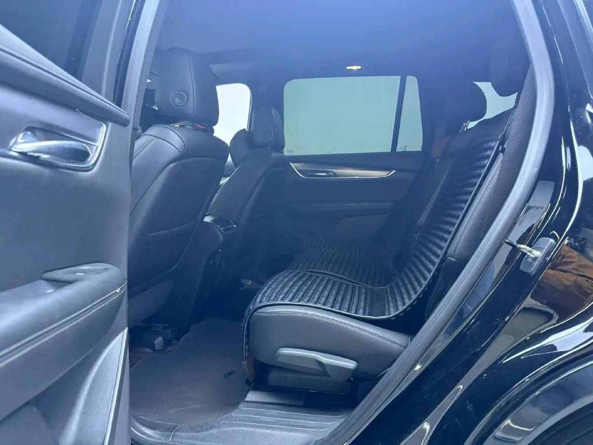 2021 Cadillac XT6 2.0T 237HP L4 9AT,autocango,china used car exporter,china ev exporter,chinese used car exporter,chinese used ev exporter