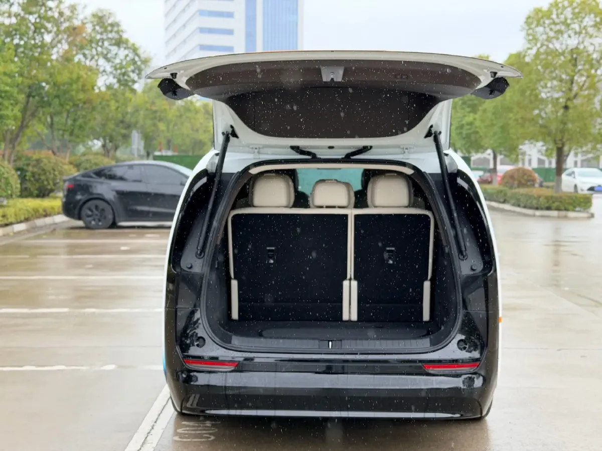 2024 Li MEGA BEV 102.7KWH,autocango,china used car exporter,china ev exporter,chinese used car exporter,chinese used ev exporter