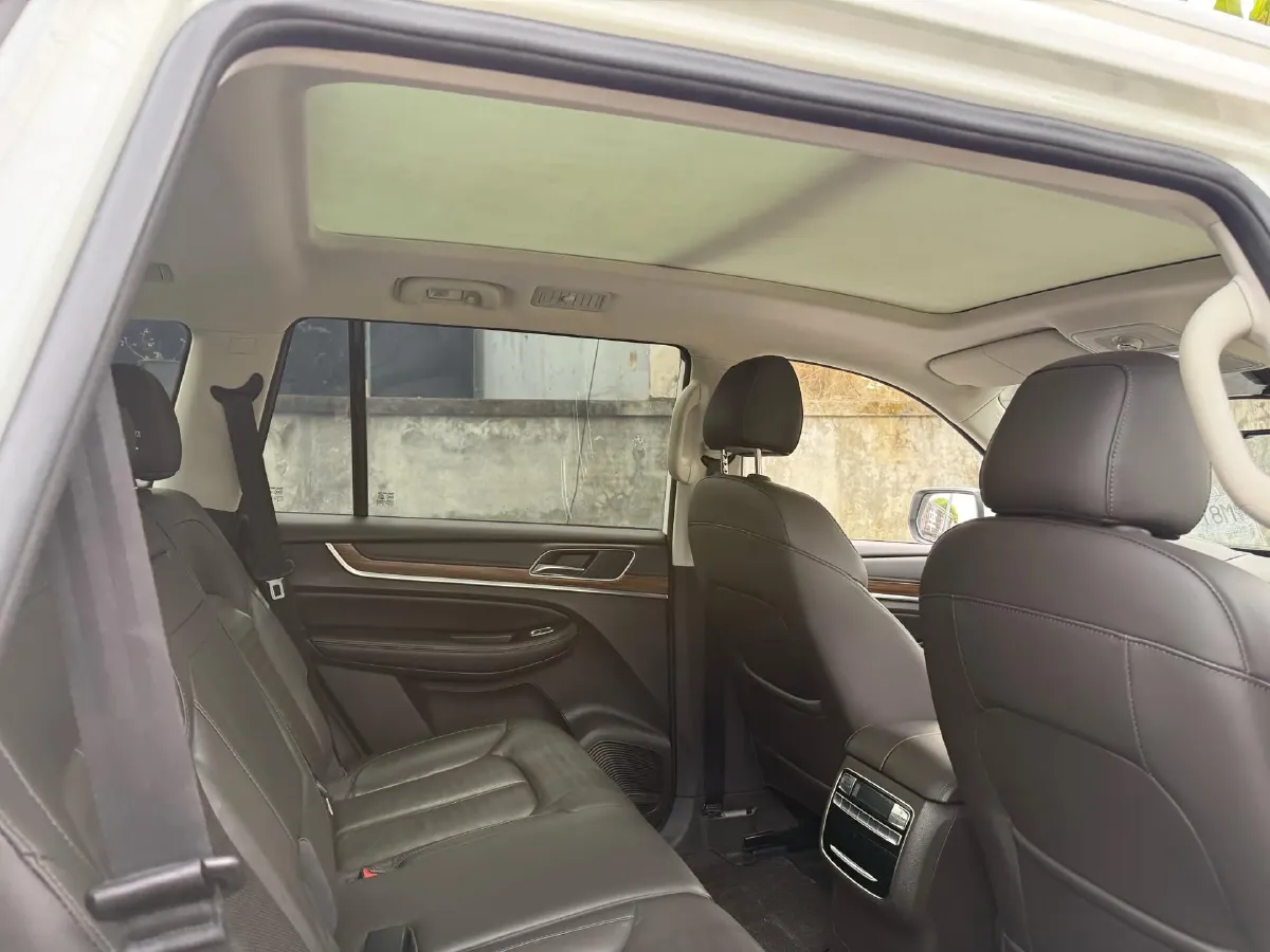 2019 Roewe RX8 2.0T 222HP L4 6AT,autocango,china used car exporter,china ev exporter,chinese used car exporter,chinese used ev exporter