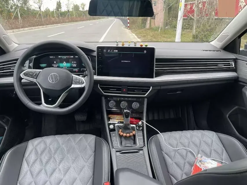 2023 Volkswagen Sagitar 1.5T 160HP L4 7DCT,autocango,china used car exporter,china ev exporter,chinese used car exporter,chinese used ev exporter