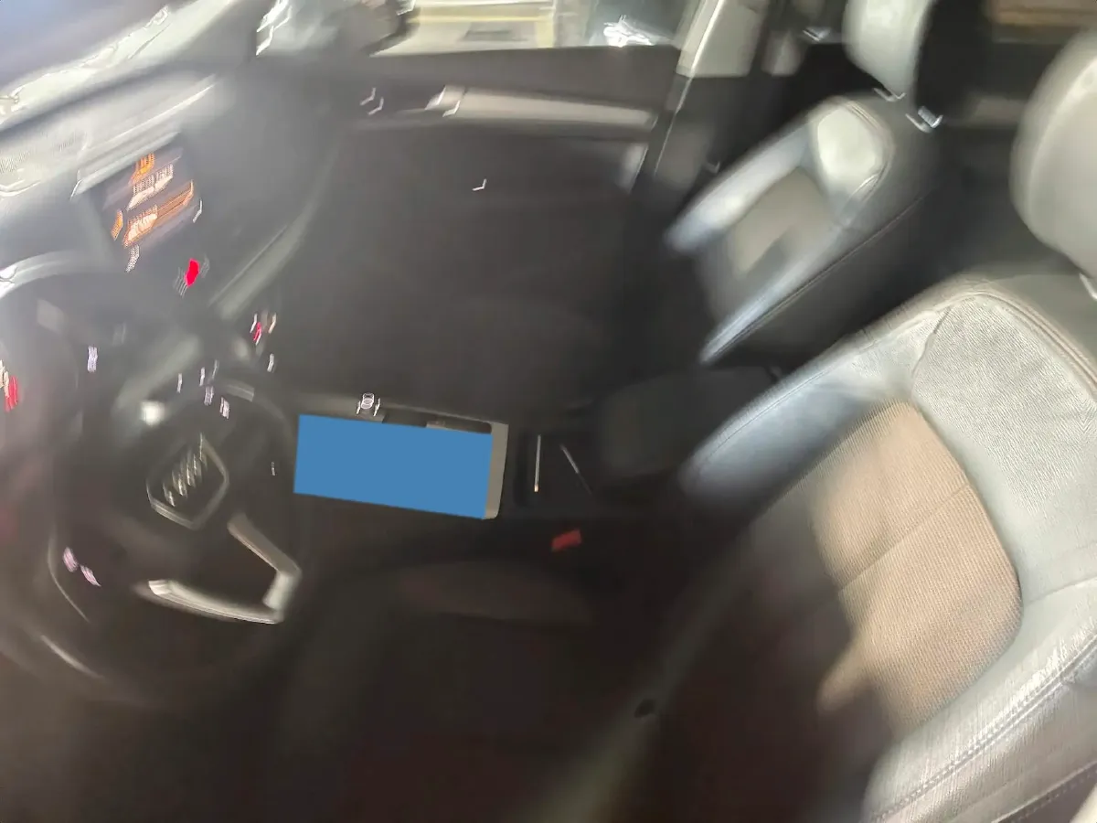 2020 Audi Q5L 2.0T 190HP L4 7DCT,autocango,china used car exporter,china ev exporter,chinese used car exporter,chinese used ev exporter