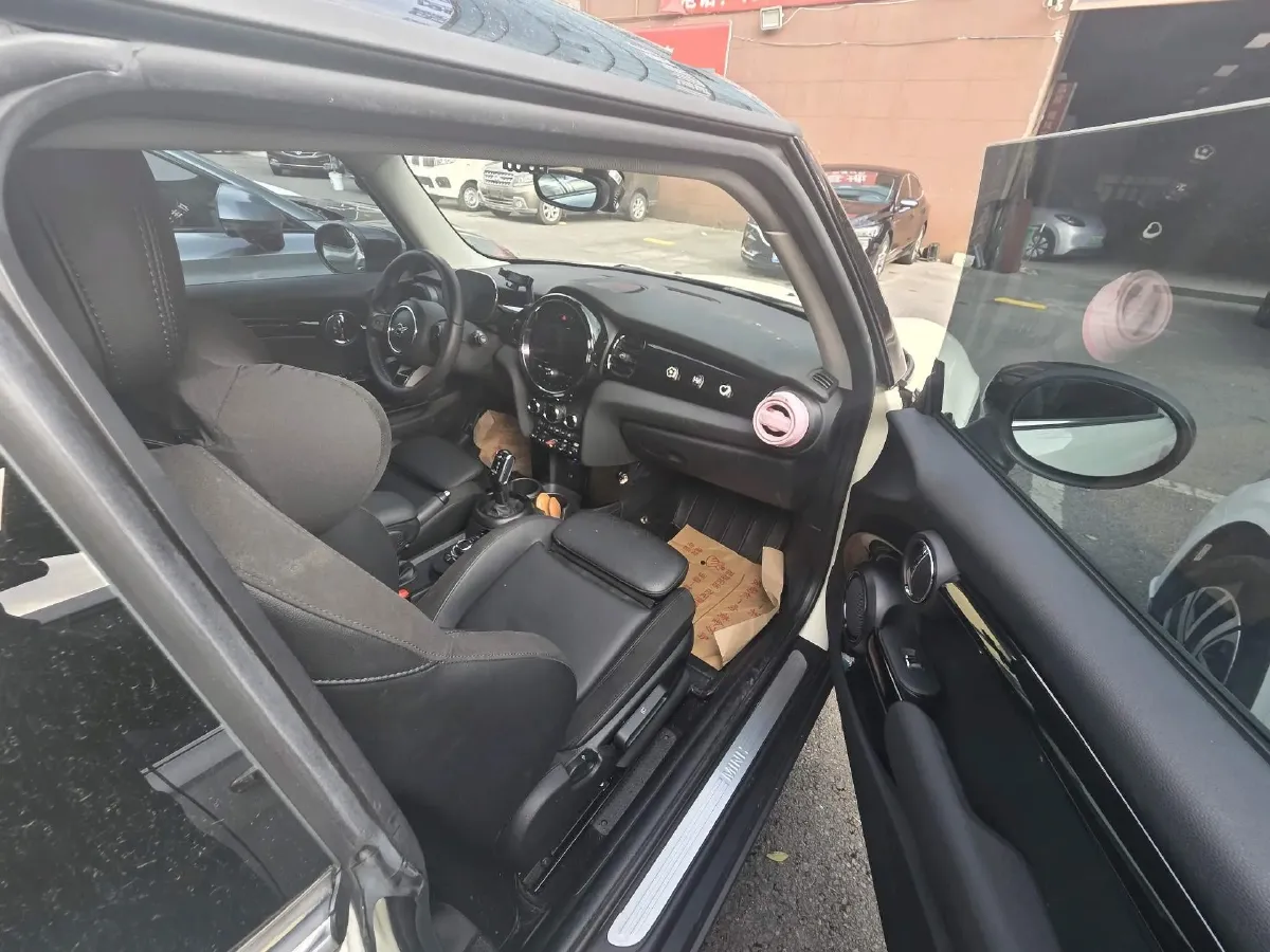 2022 MINI MINI 1.5T 136HP L3 7DCT,autocango,china used car exporter,china ev exporter,chinese used car exporter,chinese used ev exporter