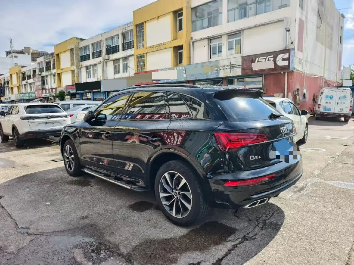 2024 Audi Q5L 2.0T 245HP L4 7DCT,autocango,china used car exporter,china ev exporter,chinese used car exporter,chinese used ev exporter