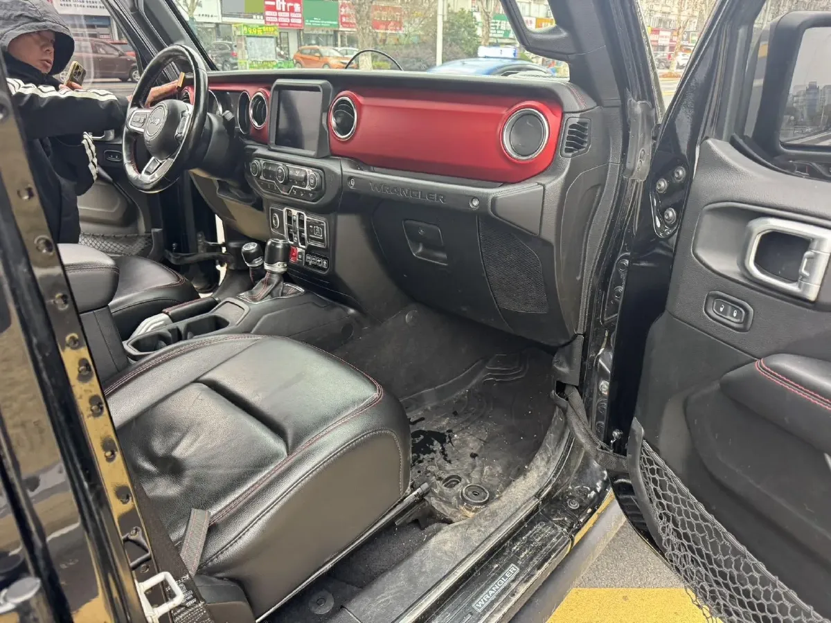 2019 Jeep Wrangler 2.0T 266HP L4 8AT,autocango,china used car exporter,china ev exporter,chinese used car exporter,chinese used ev exporter