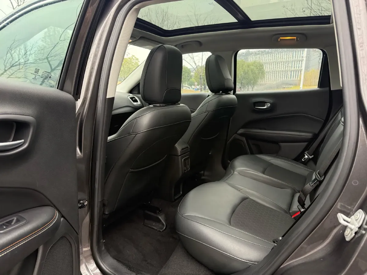 2019 Jeep Compass 1.3T 173HP L4 7DCT,autocango,china used car exporter,china ev exporter,chinese used car exporter,chinese used ev exporter