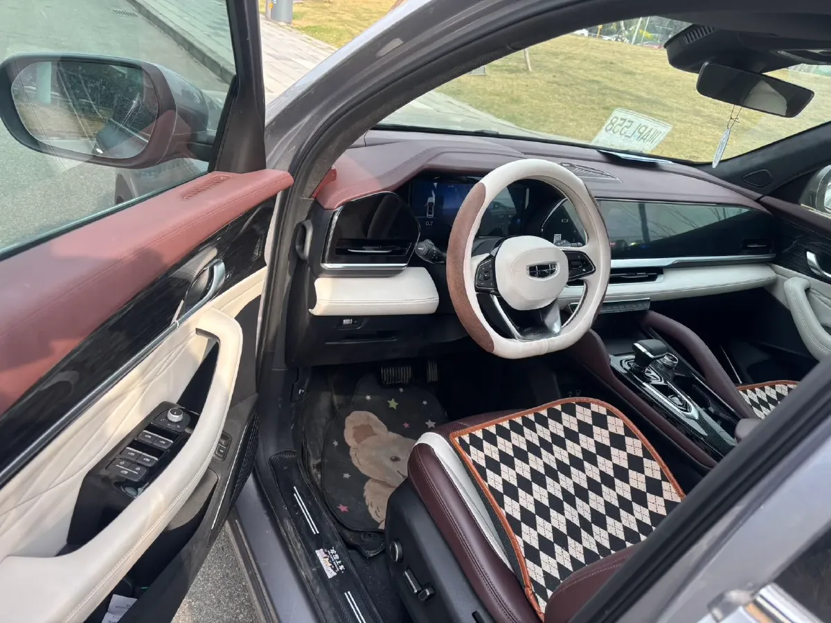 2021 Geely Monjaro 2.0T 218HP L4 7DCT,autocango,china used car exporter,china ev exporter,chinese used car exporter,chinese used ev exporter