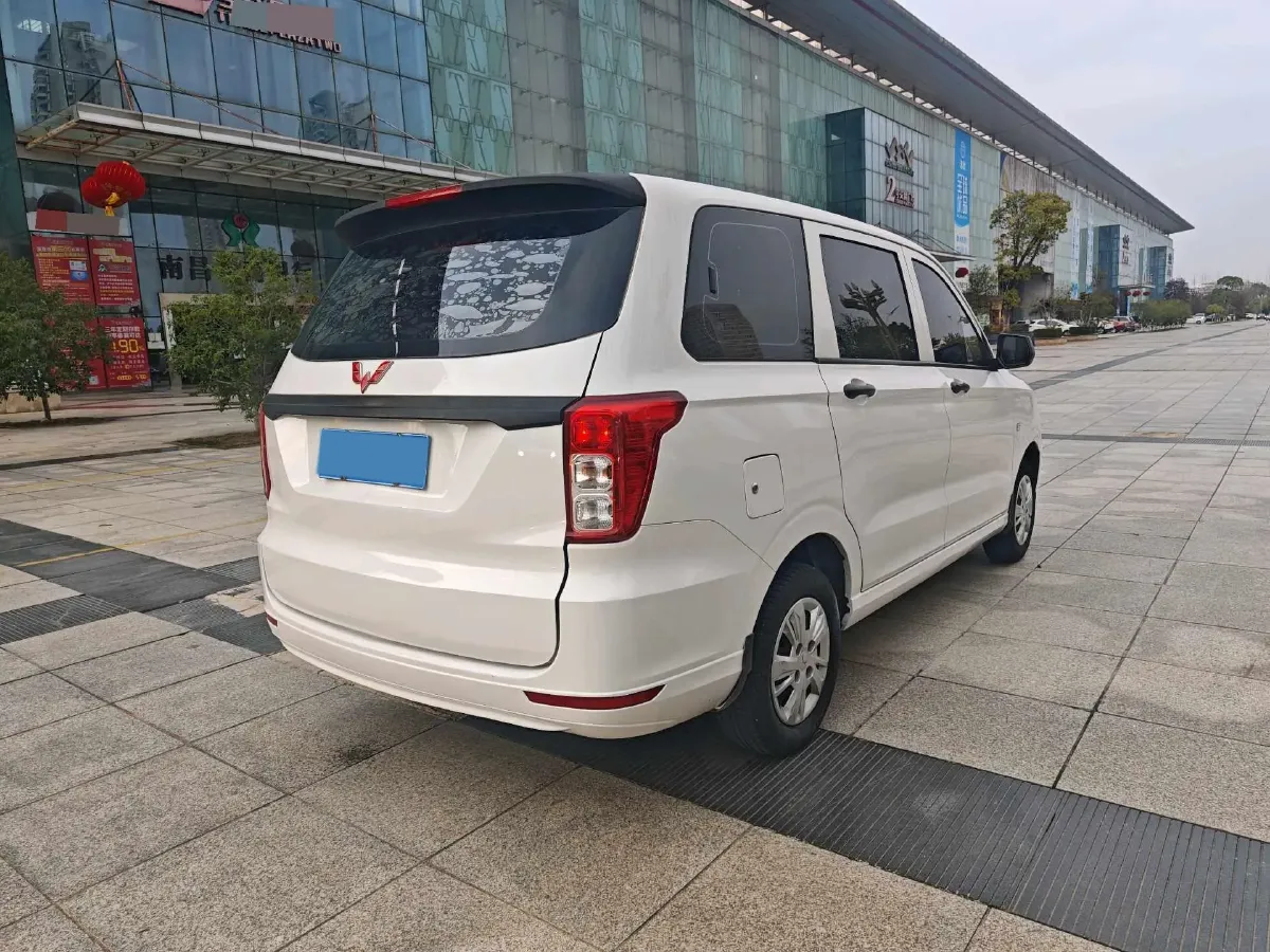 2019 WuLing HongGuang 1.5L 105HP L4 5MT,autocango,china used car exporter,china ev exporter,chinese used car exporter,chinese used ev exporter
