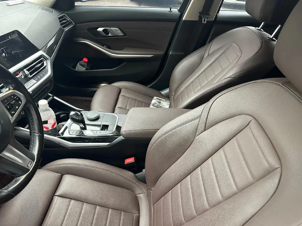 2021 BMW 3 Series 2.0T 156HP L4 8AT,autocango,china used car exporter,china ev exporter,chinese used car exporter,chinese used ev exporter