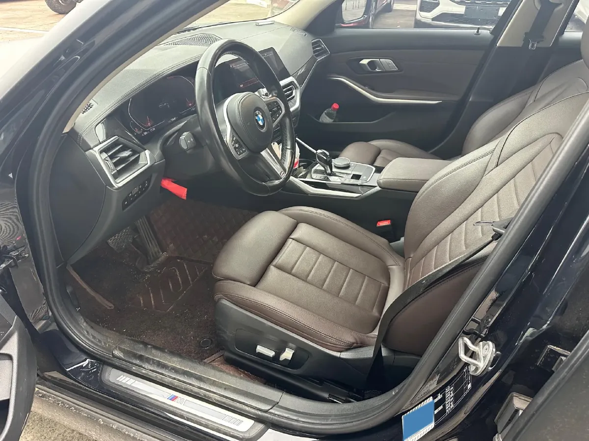 2021 BMW 3 Series 2.0T 156HP L4 8AT,autocango,china used car exporter,china ev exporter,chinese used car exporter,chinese used ev exporter