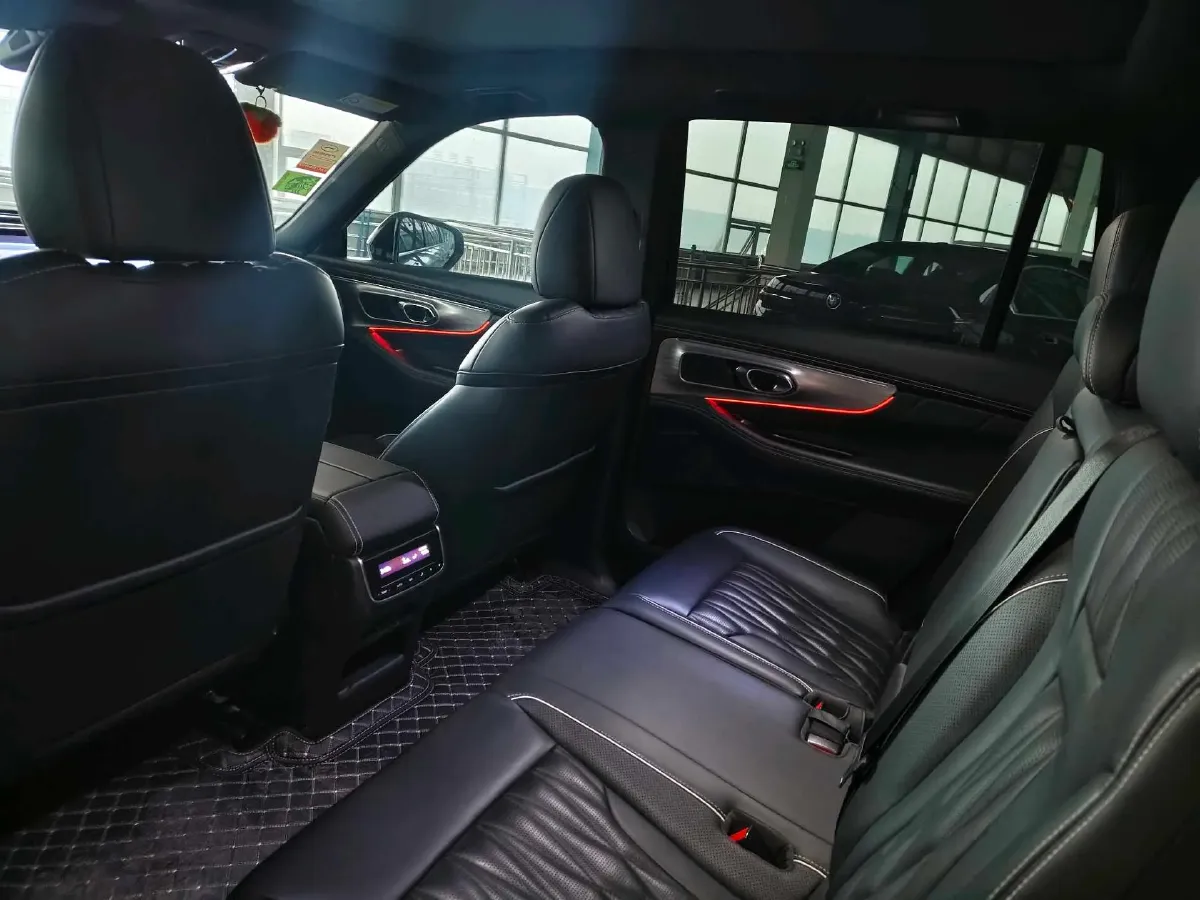 2022 GAC Trumpchi GS8 2.0T 252HP L4 8AT,autocango,china used car exporter,china ev exporter,chinese used car exporter,chinese used ev exporter