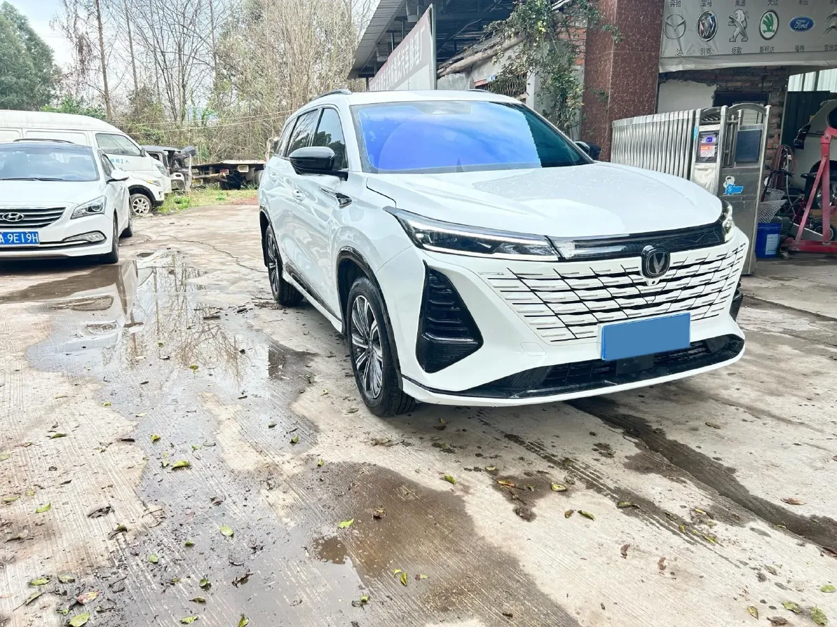 2025 ChangAn CS75 Plus 1.5T 192HP L4 8AT,autocango,china used car exporter,china ev exporter,chinese used car exporter,chinese used ev exporter