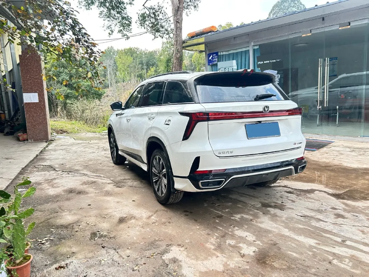 2025 ChangAn CS75 Plus 1.5T 192HP L4 8AT,autocango,china used car exporter,china ev exporter,chinese used car exporter,chinese used ev exporter