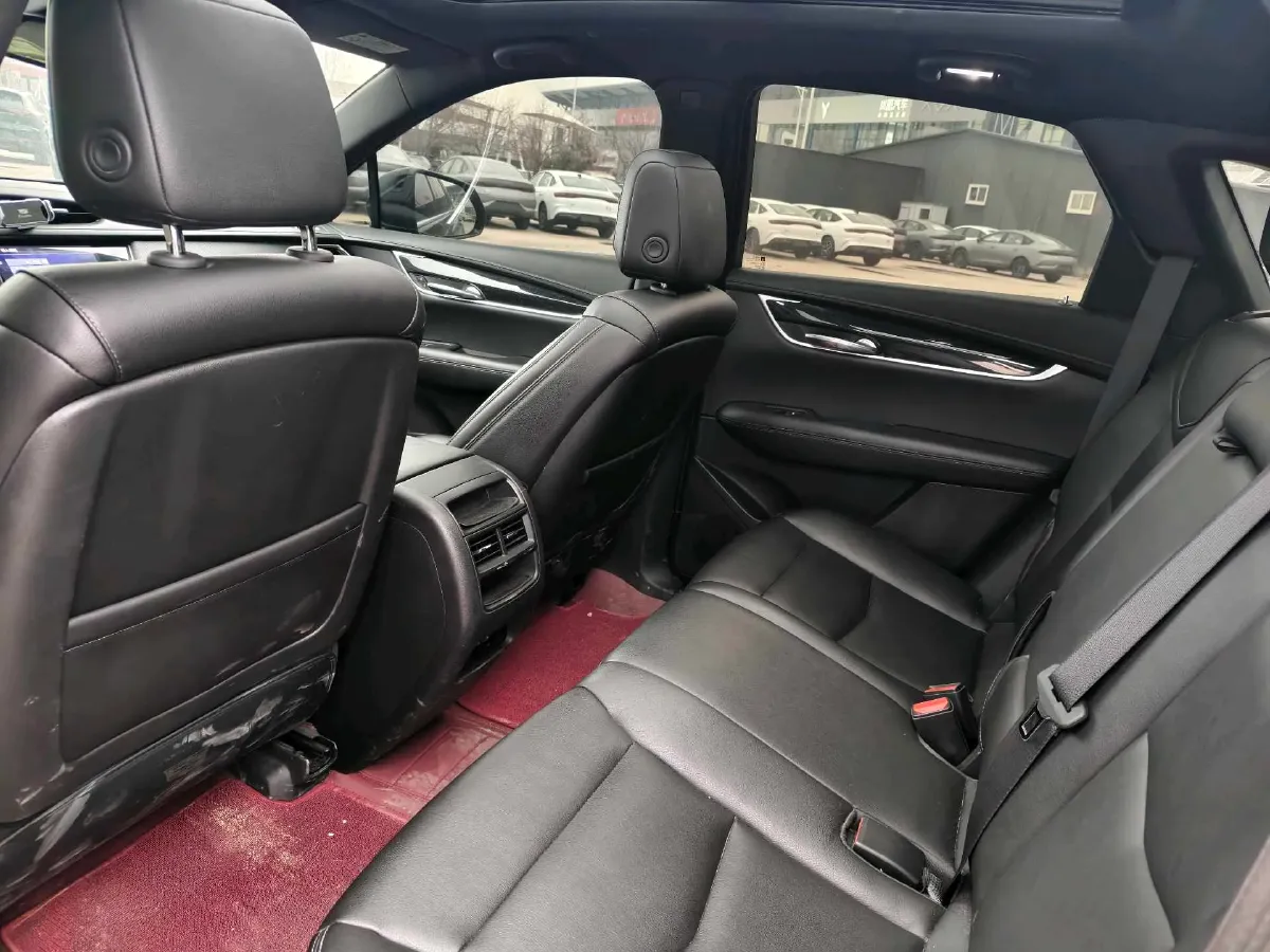 2021 Cadillac XT5 2.0T 237HP L4 9AT,autocango,china used car exporter,china ev exporter,chinese used car exporter,chinese used ev exporter