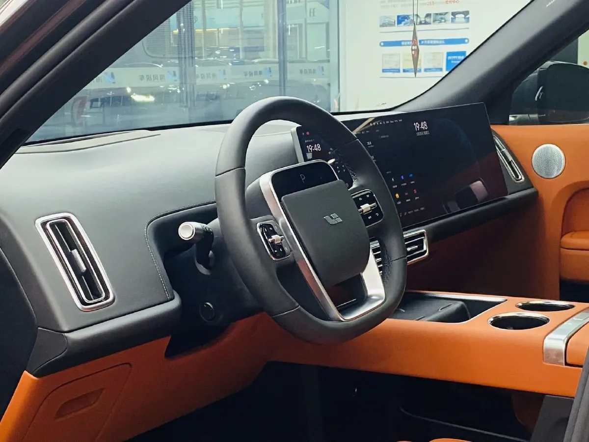 2023 Li L8 Range Extended 154HP REEV 40.9KWH,autocango,china used car exporter,china ev exporter,chinese used car exporter,chinese used ev exporter