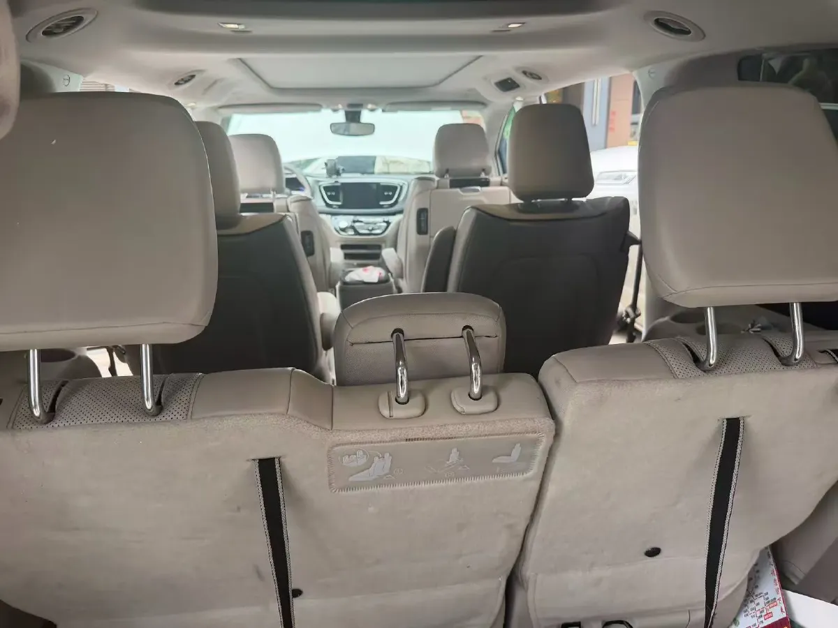 2018 Chrysler Pacifica 3.6L 245HP V6 E-CVT PHEV 16KWH,autocango,china used car exporter,china ev exporter,chinese used car exporter,chinese used ev exporter