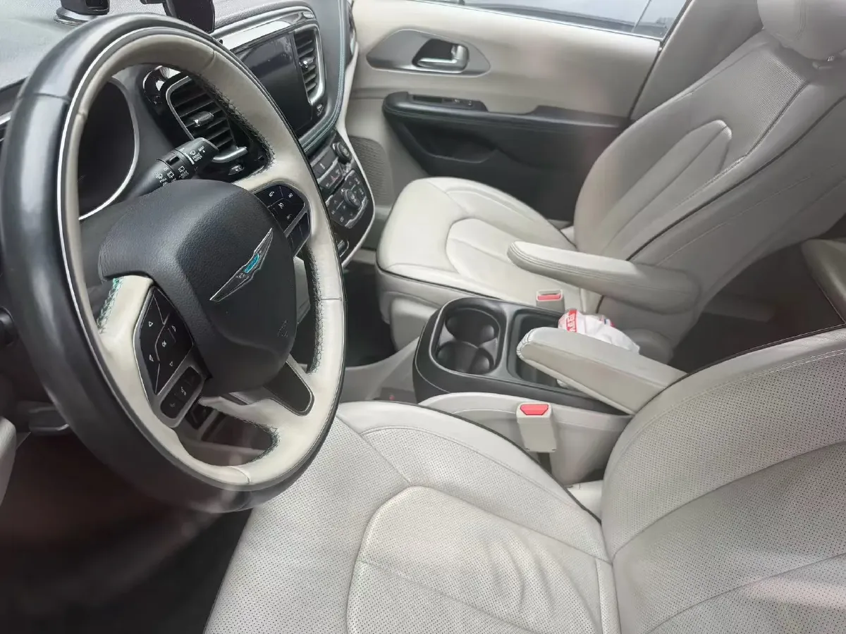 2018 Chrysler Pacifica 3.6L 245HP V6 E-CVT PHEV 16KWH,autocango,china used car exporter,china ev exporter,chinese used car exporter,chinese used ev exporter