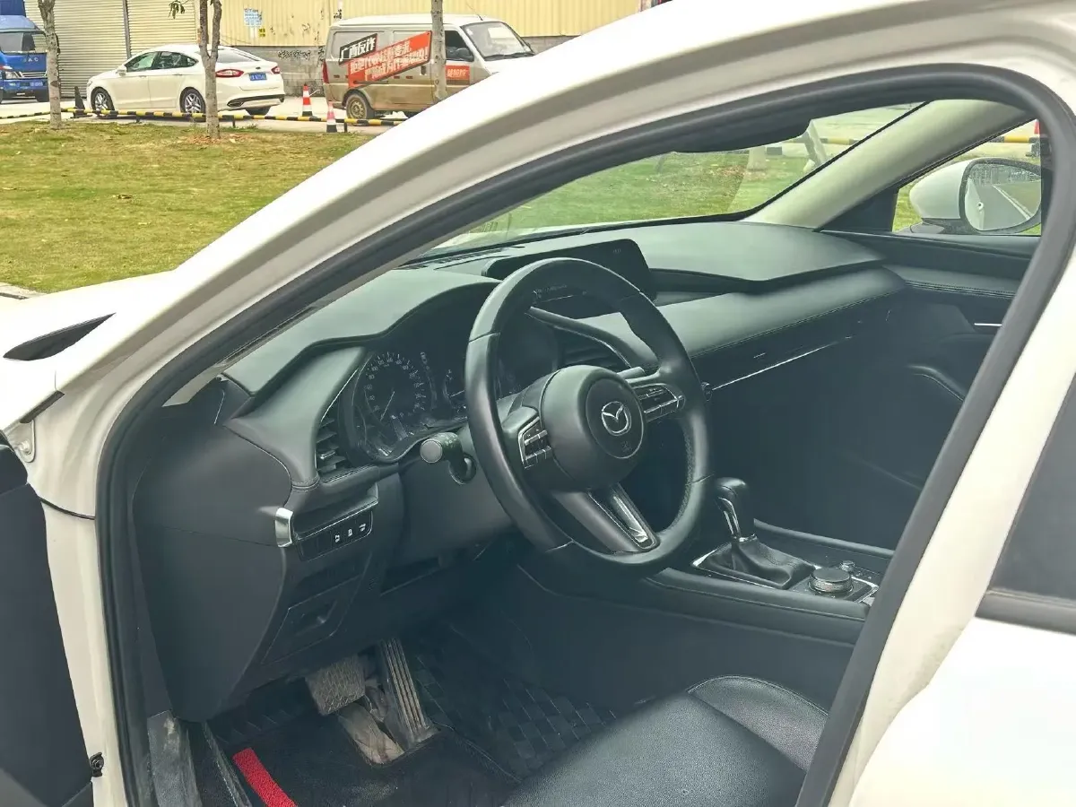 2022 Mazda 3 Axela 2.0L 158HP L4 6AT,autocango,china used car exporter,china ev exporter,chinese used car exporter,chinese used ev exporter