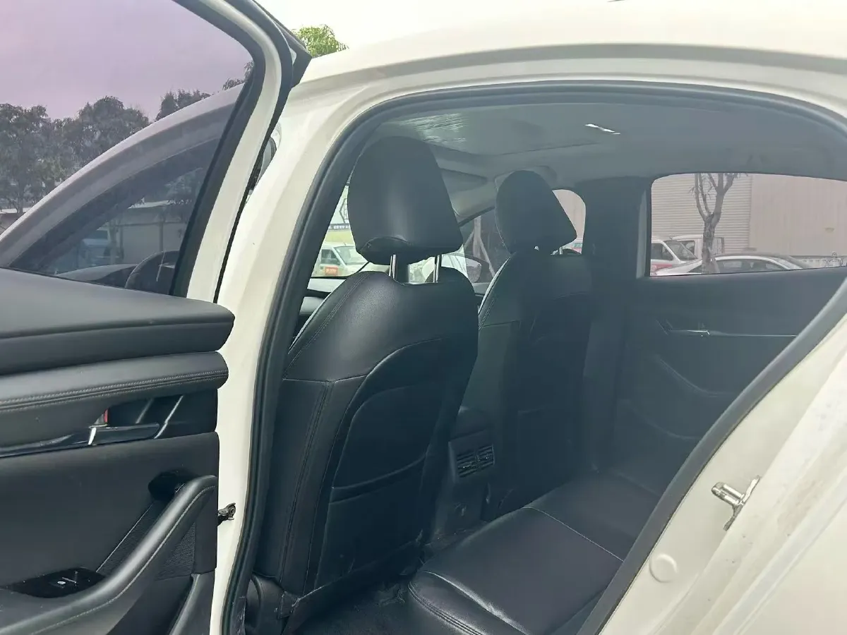 2022 Mazda 3 Axela 2.0L 158HP L4 6AT,autocango,china used car exporter,china ev exporter,chinese used car exporter,chinese used ev exporter
