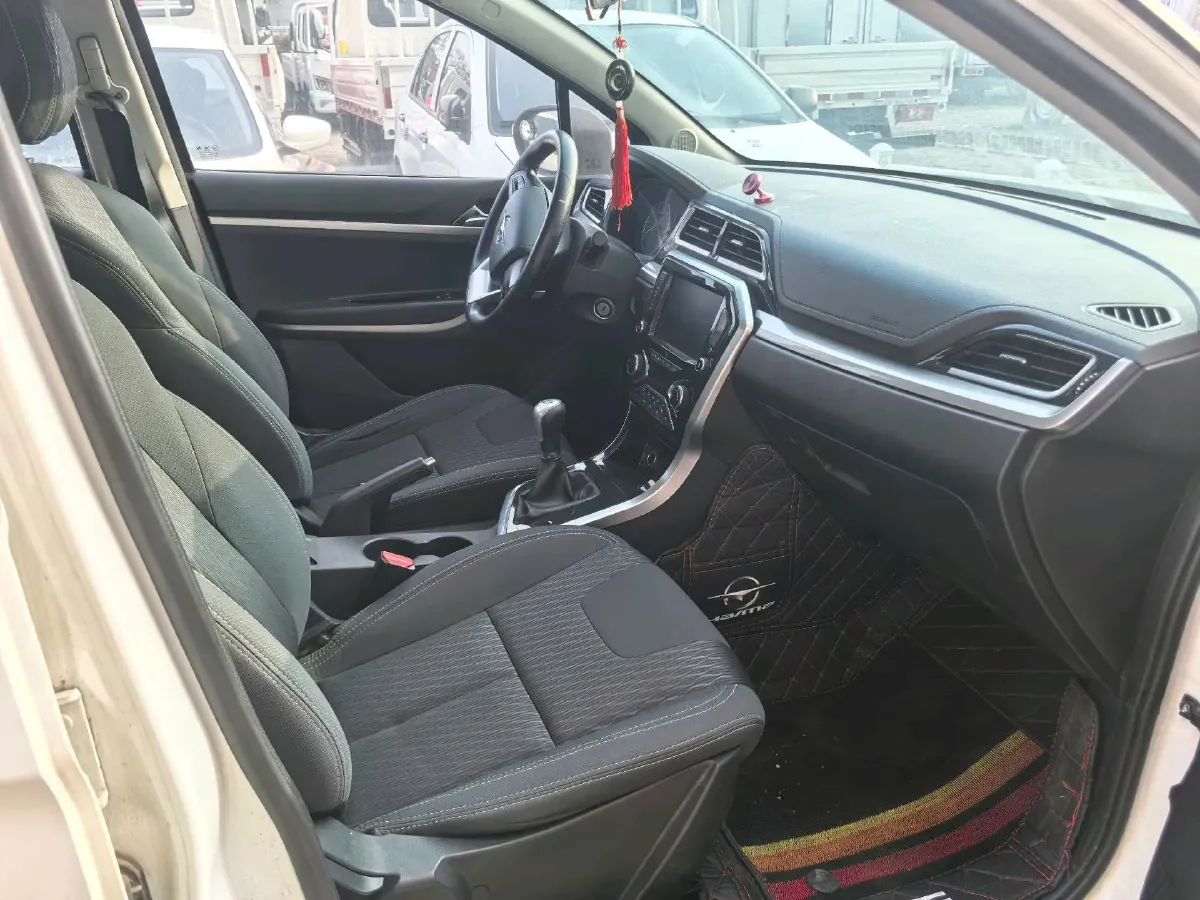 2018 HaiMa S5 Young Edition 1.6L 122HP L4 5MT,autocango,china used car exporter,china ev exporter,chinese used car exporter,chinese used ev exporter