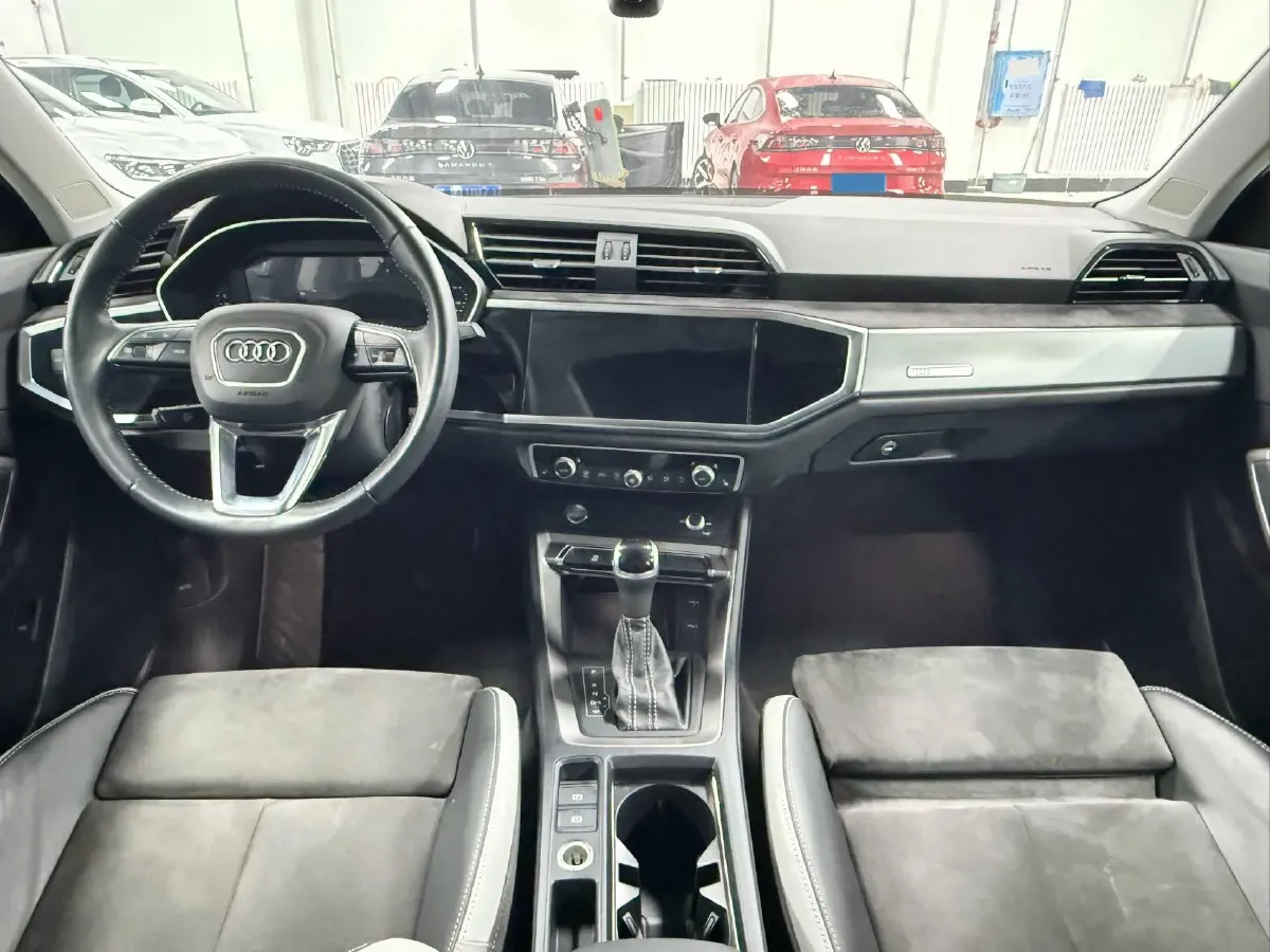 2021 Audi Q3 1.4T 150HP L4 7DCT,autocango,china used car exporter,china ev exporter,chinese used car exporter,chinese used ev exporter