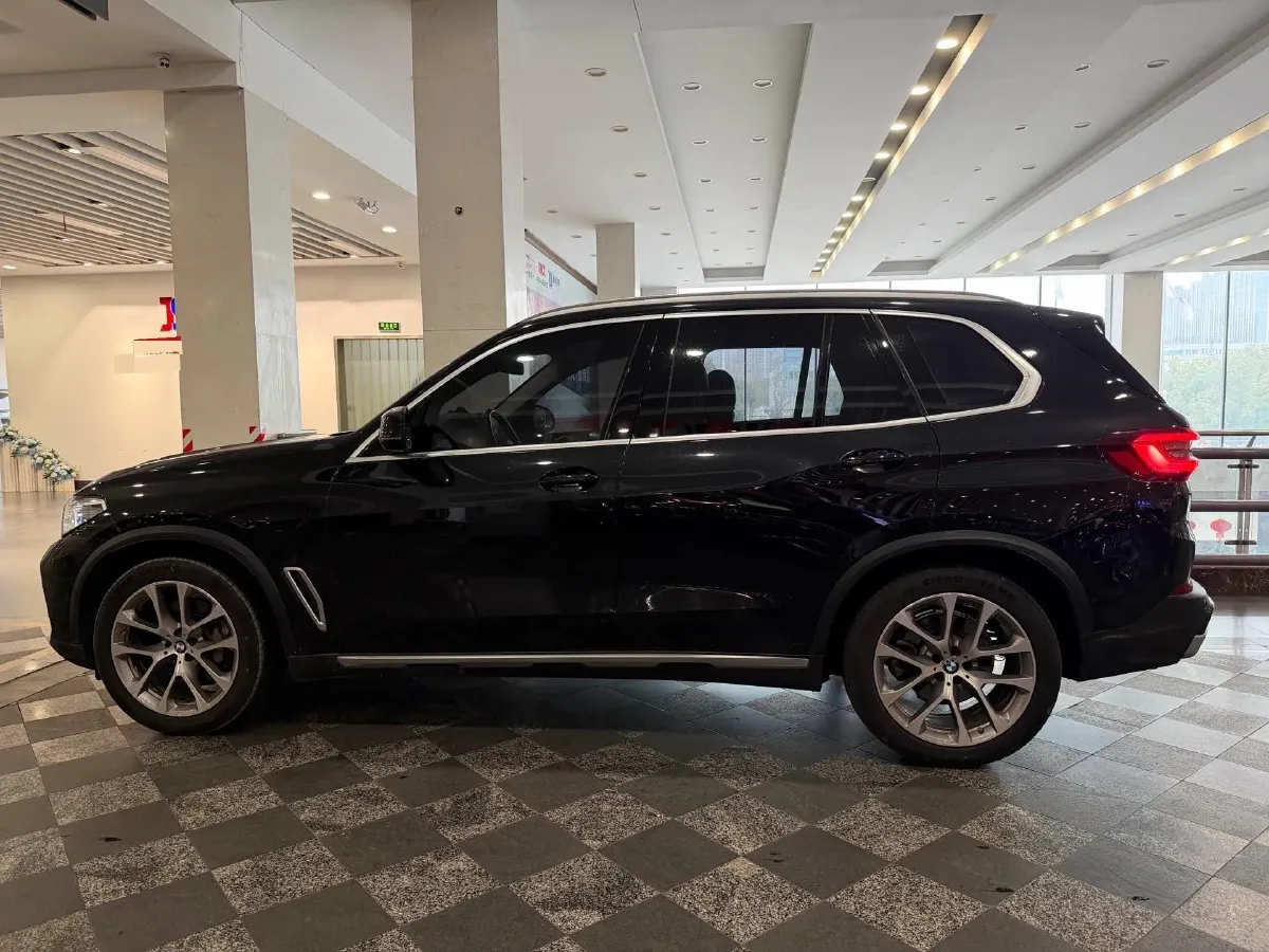 2021 BMW X5 2.0T 265HP L4 8AT,autocango,china used car exporter,china ev exporter,chinese used car exporter,chinese used ev exporter