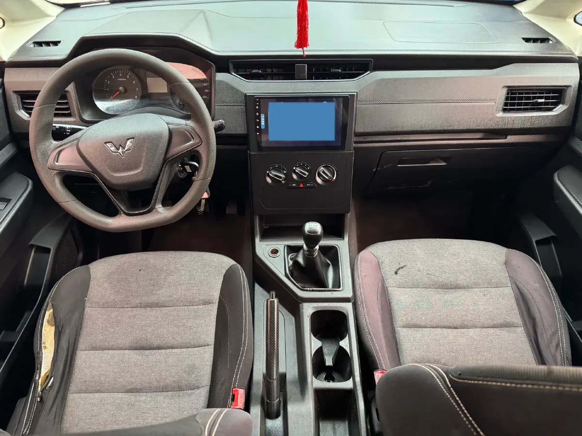 2019 Venucia M50V 1.5L 112HP L4 5MT,autocango,china used car exporter,china ev exporter,chinese used car exporter,chinese used ev exporter