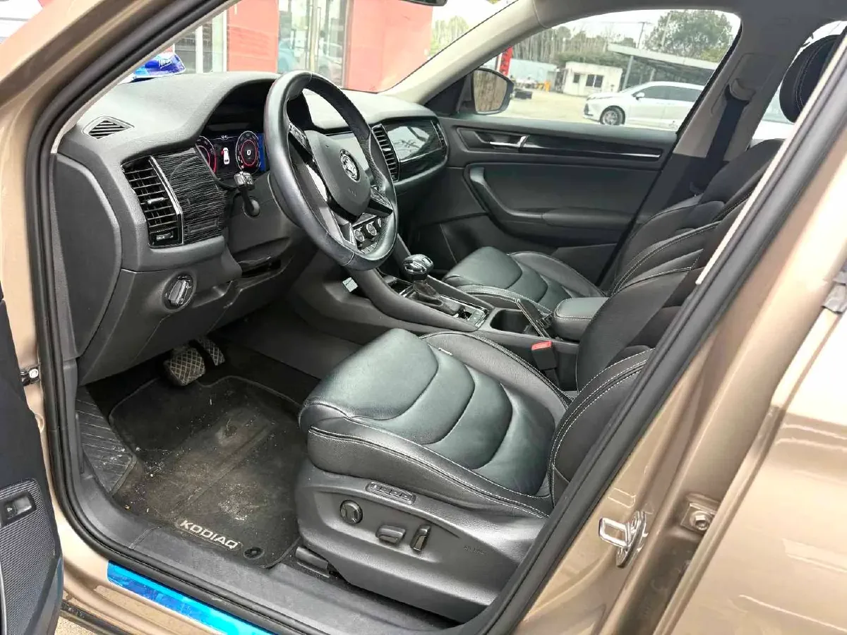 2018 Skoda Kodiak 2.0T 186HP L4 7DCT,autocango,china used car exporter,china ev exporter,chinese used car exporter,chinese used ev exporter