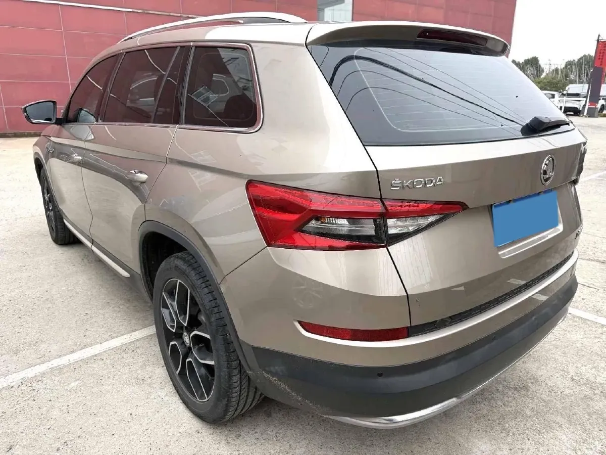 2018 Skoda Kodiak 2.0T 186HP L4 7DCT,autocango,china used car exporter,china ev exporter,chinese used car exporter,chinese used ev exporter