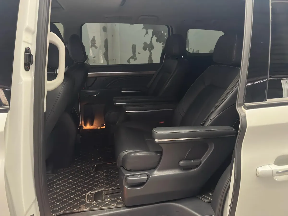 2023 GAC Trumpchi M8 2.0T 252HP L4 8AT,autocango,china used car exporter,china ev exporter,chinese used car exporter,chinese used ev exporter