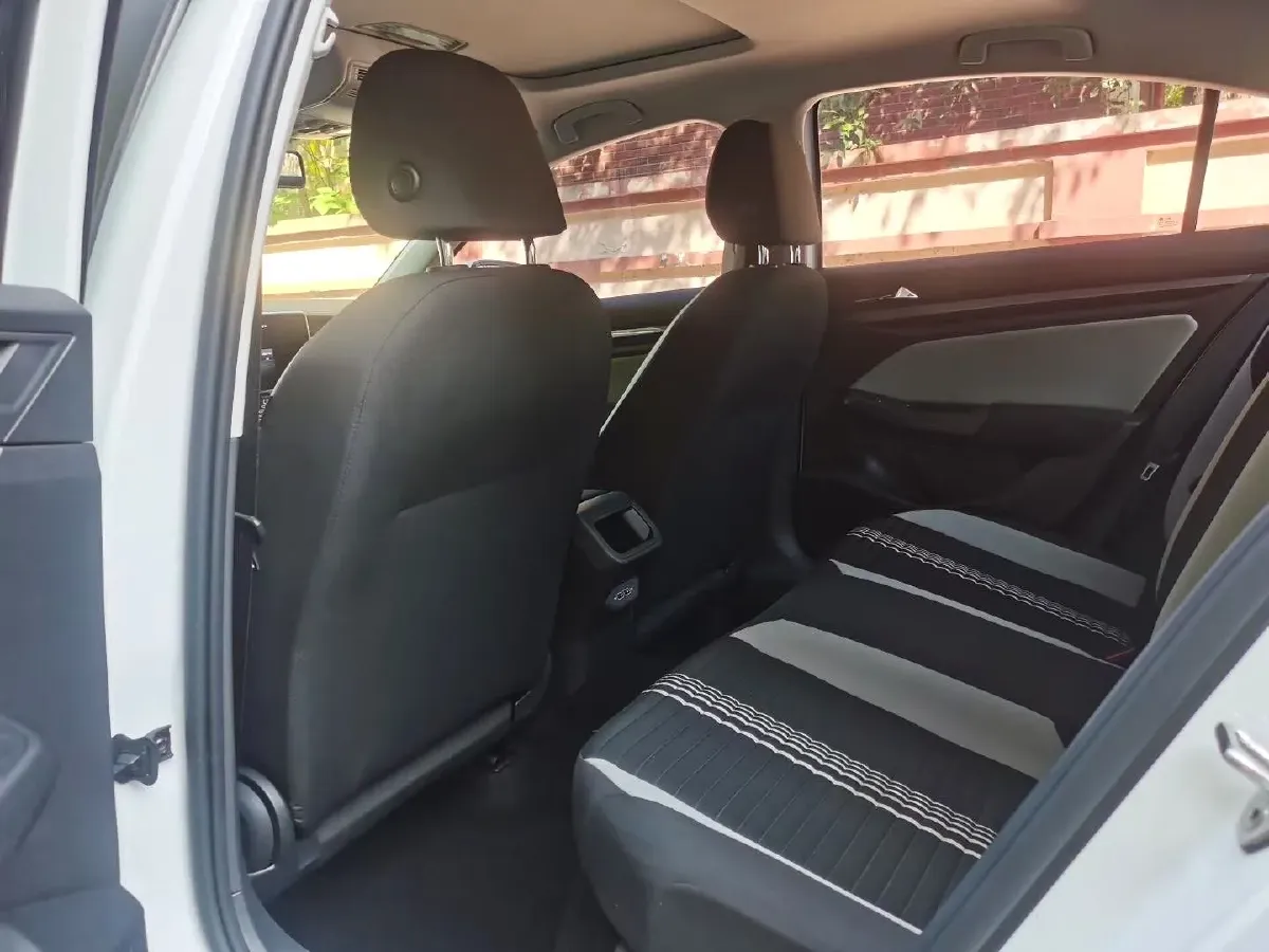 2023 Volkswagen Bora 1.5L 113HP L4 6AT,autocango,china used car exporter,china ev exporter,chinese used car exporter,chinese used ev exporter