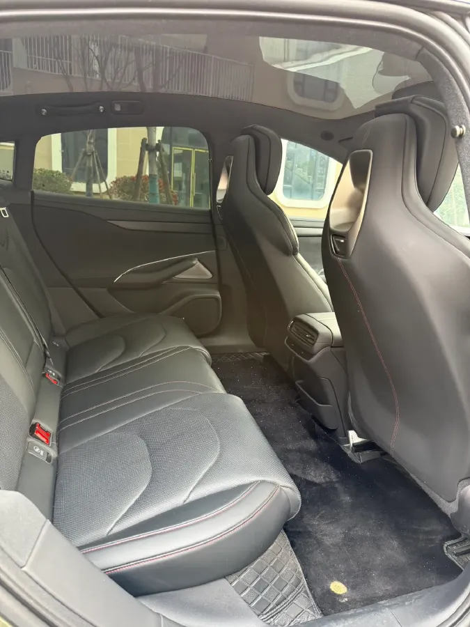 2024 MI SU7 BEV 73.6KWH,autocango,china used car exporter,china ev exporter,chinese used car exporter,chinese used ev exporter