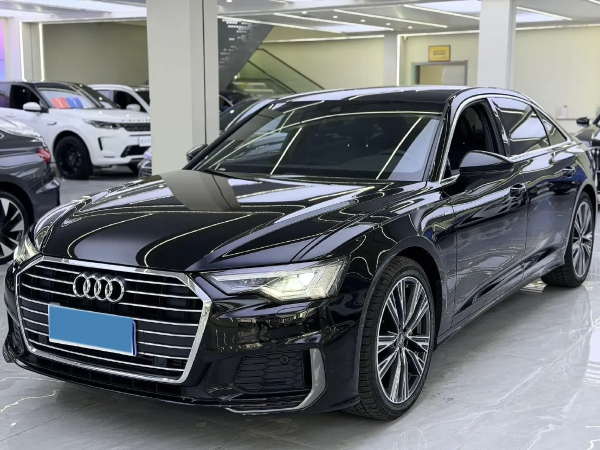 2021 Audi A6L 2.0T 224HP L4 7DCT,autocango,china used car exporter,china ev exporter,chinese used car exporter,chinese used ev exporter