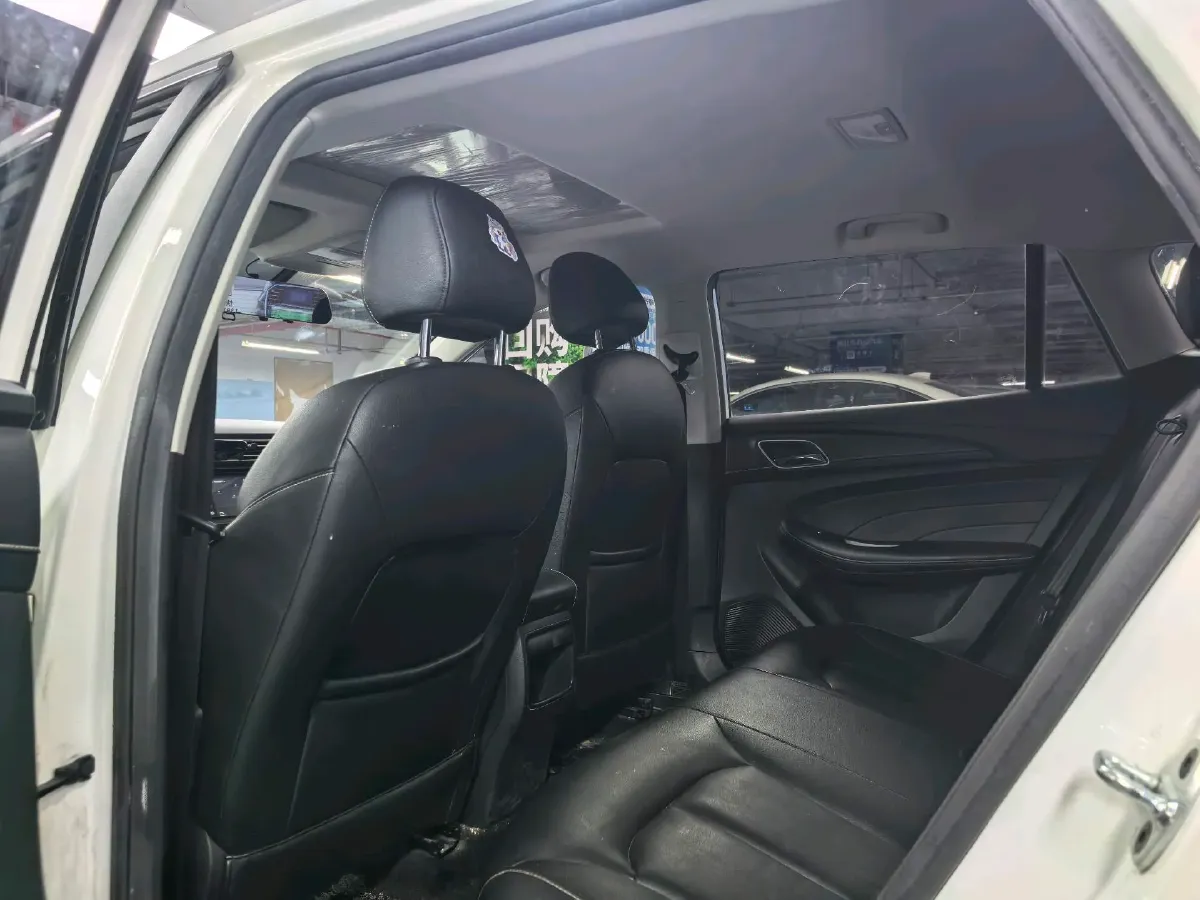 2018 Roewe Ei5 BEV 35KWH,autocango,china used car exporter,china ev exporter,chinese used car exporter,chinese used ev exporter