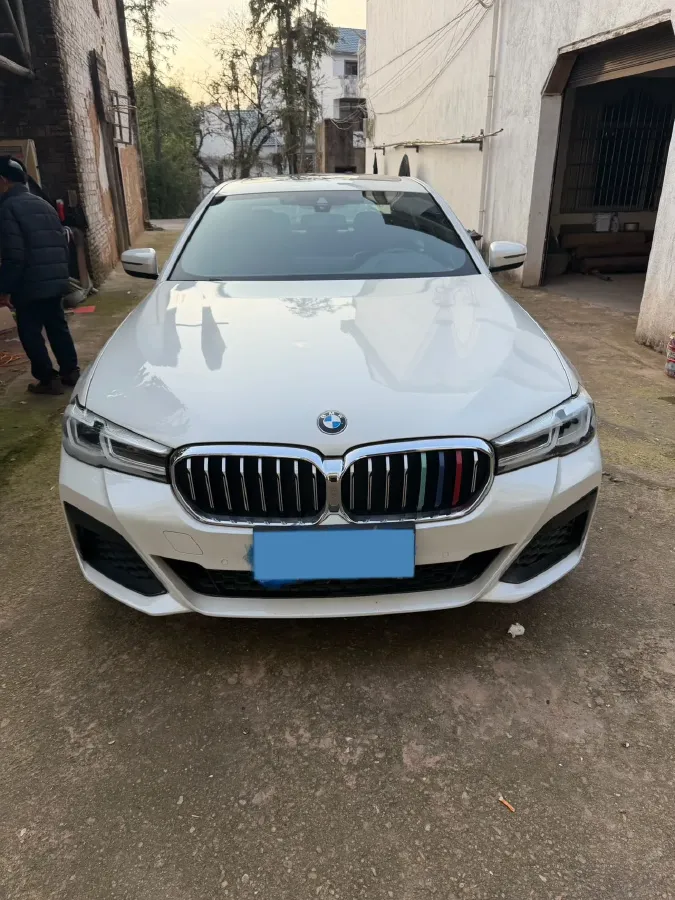 2021 BMW 5 Series 2.0T 252HP L4 8AT,autocango,china used car exporter,china ev exporter,chinese used car exporter,chinese used ev exporter
