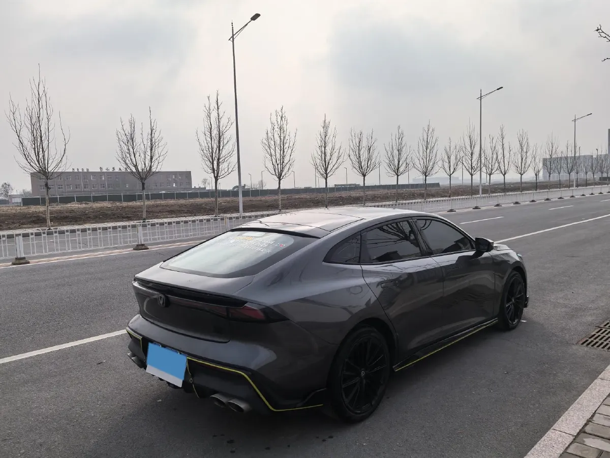 2022 ChangAn UNI-V 1.5T 188HP L4 7DCT,autocango,china used car exporter,china ev exporter,chinese used car exporter,chinese used ev exporter